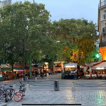 Charming Le Marais Retro *